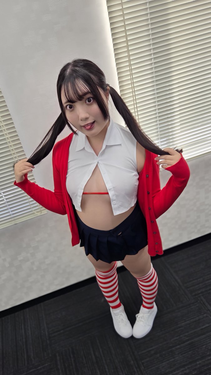 tomotantanwan's tweet photo. 初めての即売会たのしかった🥰
やっぱさいこーにかわいい🐶💕
ななかちゃんありがとう✨
あとやりたかったやつできた笑(アクスタめっちゃお気に入り❣️)

@kyasaribonnu 
#雪紫乃ななか
#ぷるけっと https://t.co/dZS7Yna25B