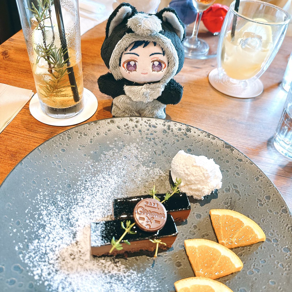 _mgmouse's tweet photo. 見上げてくるゆづぬが愛おしいね🏹 https://t.co/puS9S0Rdjw