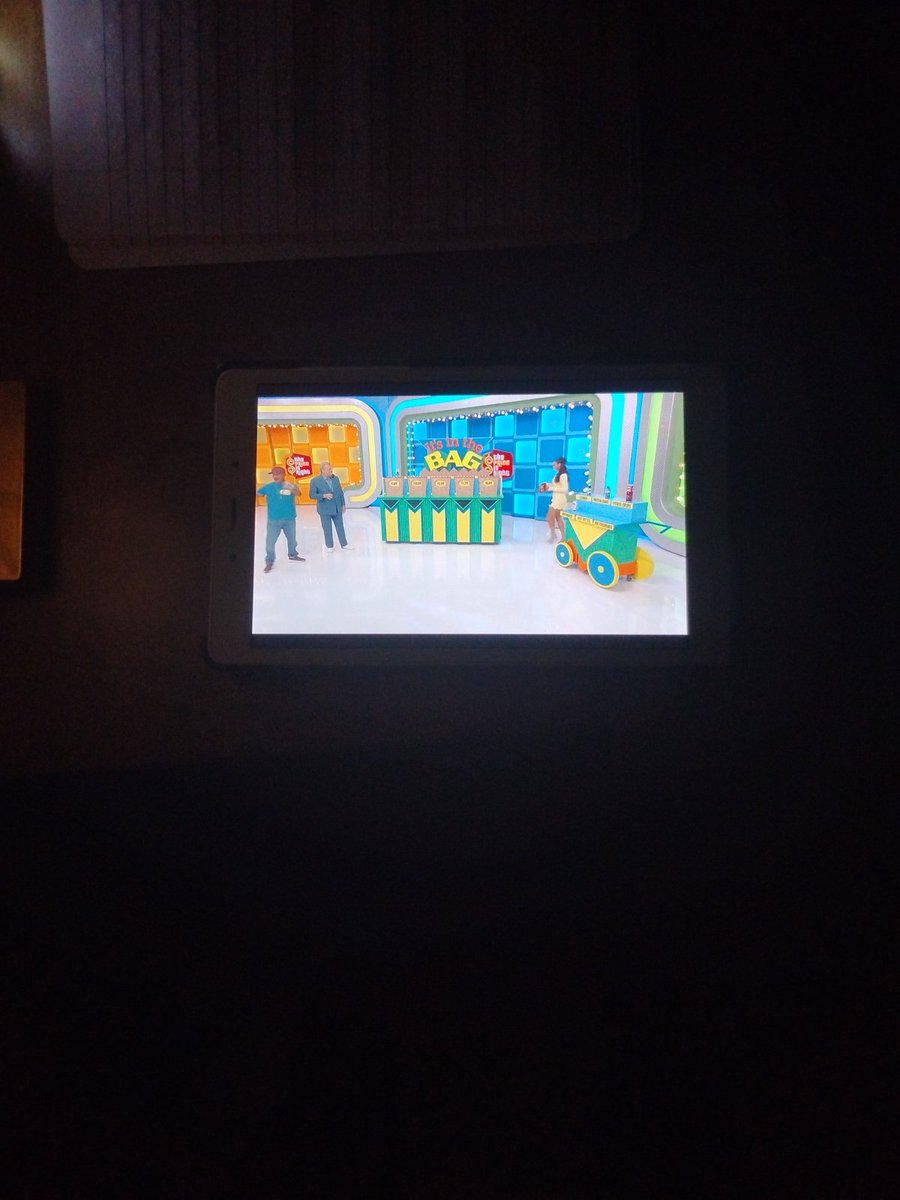 melmangames40's tweet photo. Watching #thepriceisright with @TPIRhost https://t.co/WXuI8uSWf0