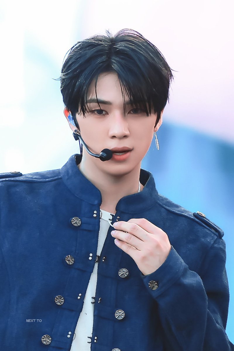 Nextto2y's tweet photo. 261003 #NEXZ #SOGEON #소건 #ソゴン https://t.co/ZmpodnUoCn
