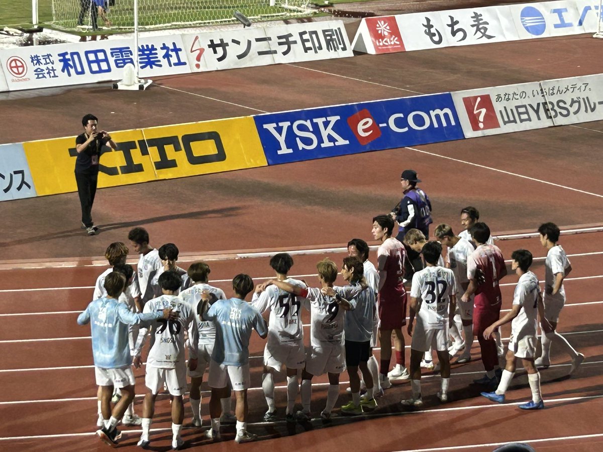 ktwon1030's tweet photo. ゴール裏にて
#カターレ富山 https://t.co/wCw9weSCFX