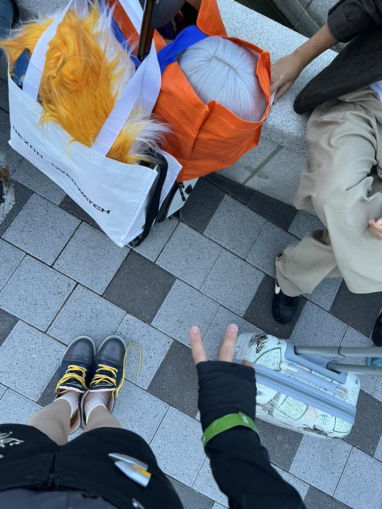 1s_hjun's tweet photo. 퇴근 .!.! 울코 내일가시는분들 많이 만나요 https://t.co/AueCKLDy6k