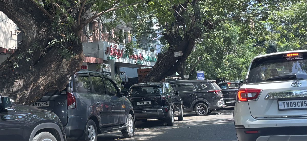 karaghu's tweet photo. @ChennaiTraffic @TVKVijayHQ @chennaicorp @sumanthraman @reclaimchennai @omjasvinMD @THChennai @TNIEchennai And now! https://t.co/ajz5gsKua3