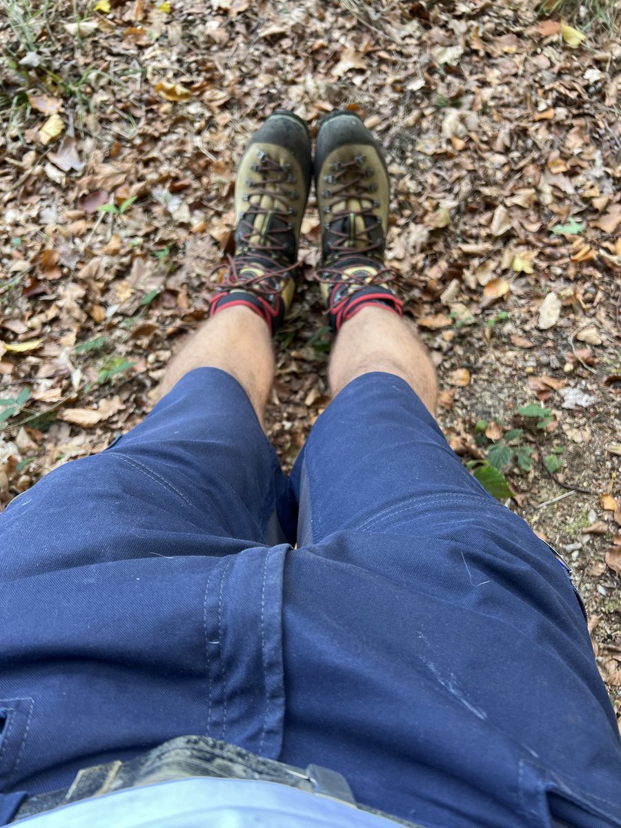 LongShirt6's tweet photo. #swissgay #swissfarmer #cock #lasportiva #sex #boots https://t.co/Bhc7vf8fkH