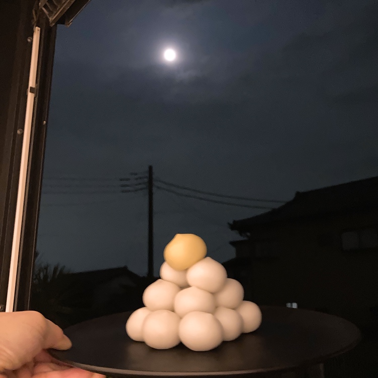 marukogamgr's tweet photo. 月見しました！！！

雨続きだったのに・・・

月見えたーー♡ https://t.co/uh7i93nf8C