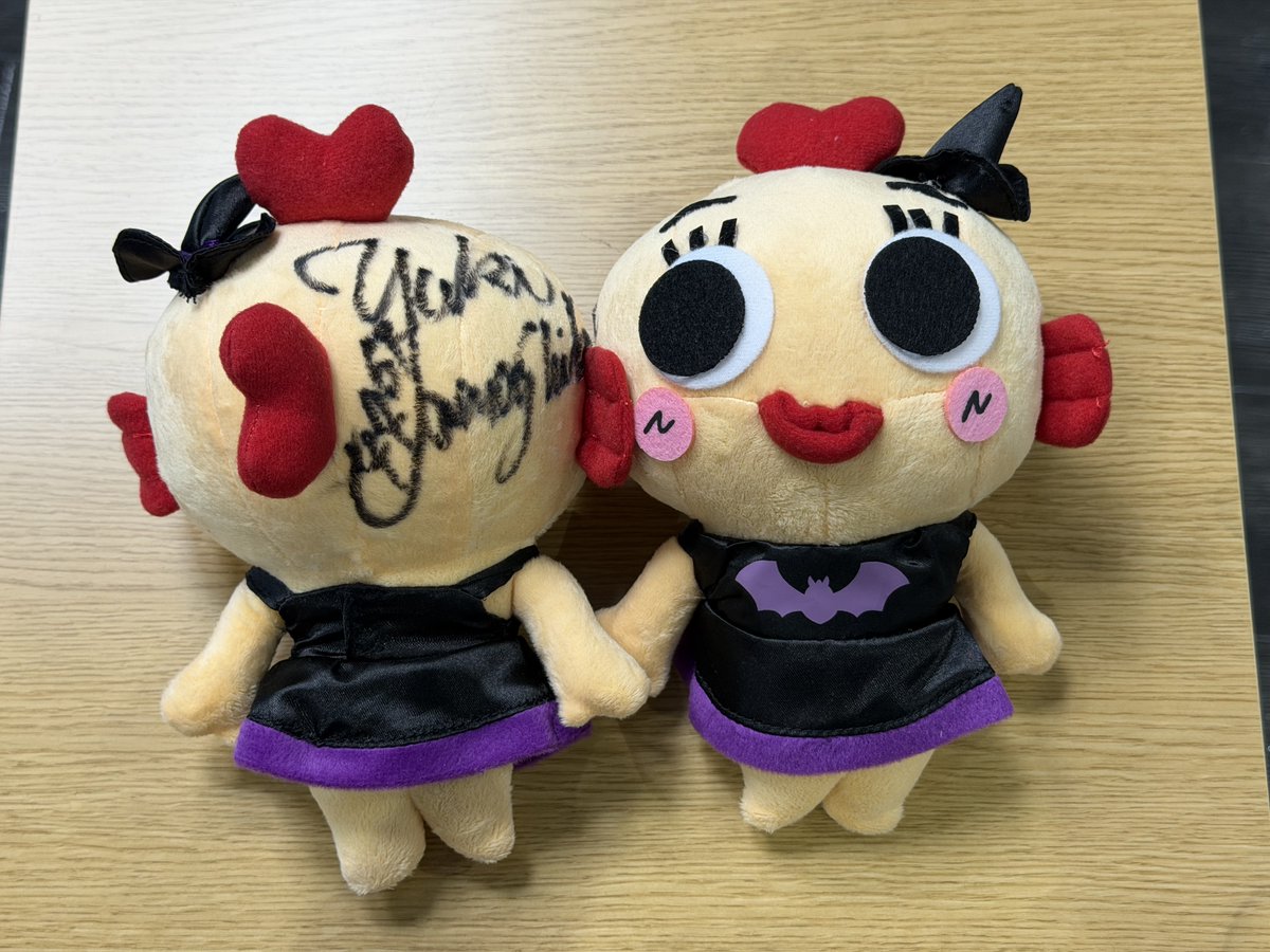 totomaru_07's tweet photo. 本日トークショーに登場していただいた静岡支部の女子Ａ１レーサー #山下友貴 選手に、ぬいぐるみサインをいただいたぎょ！ こちらのサイン入りぬいぐるみを合計2名様にプレゼントするぎょ😉
[応募��法]
①このアカウントをフォロー
②この投稿をリポスト
これで応募完了だぎょ‼️
さらに、引用リポストで選手への応援コメントを投稿すると、当選確率がアップするぎょ🆙 
応募締切：１０月９日（金）まで
たくさんの応募お待ちしているぎょ���〜🐡🐡