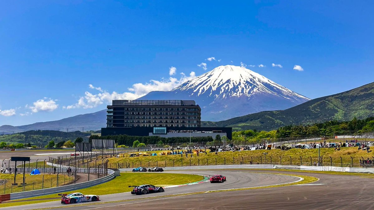 DestinaHotels's tweet photo. F1が開催されたこともある日本有数のレース場のそばに立つ高級リゾート「富士スピードウェイホテル」

実はハイアット系列なので、サーキットに興味無くても週末のラグジュアリー感を味わうにはもってこい。

車好きならサーキットビュー、景色重視なら富士山ビューの部屋を選ぶのがおすすめ。 https://t.co/ootp98o7lT
