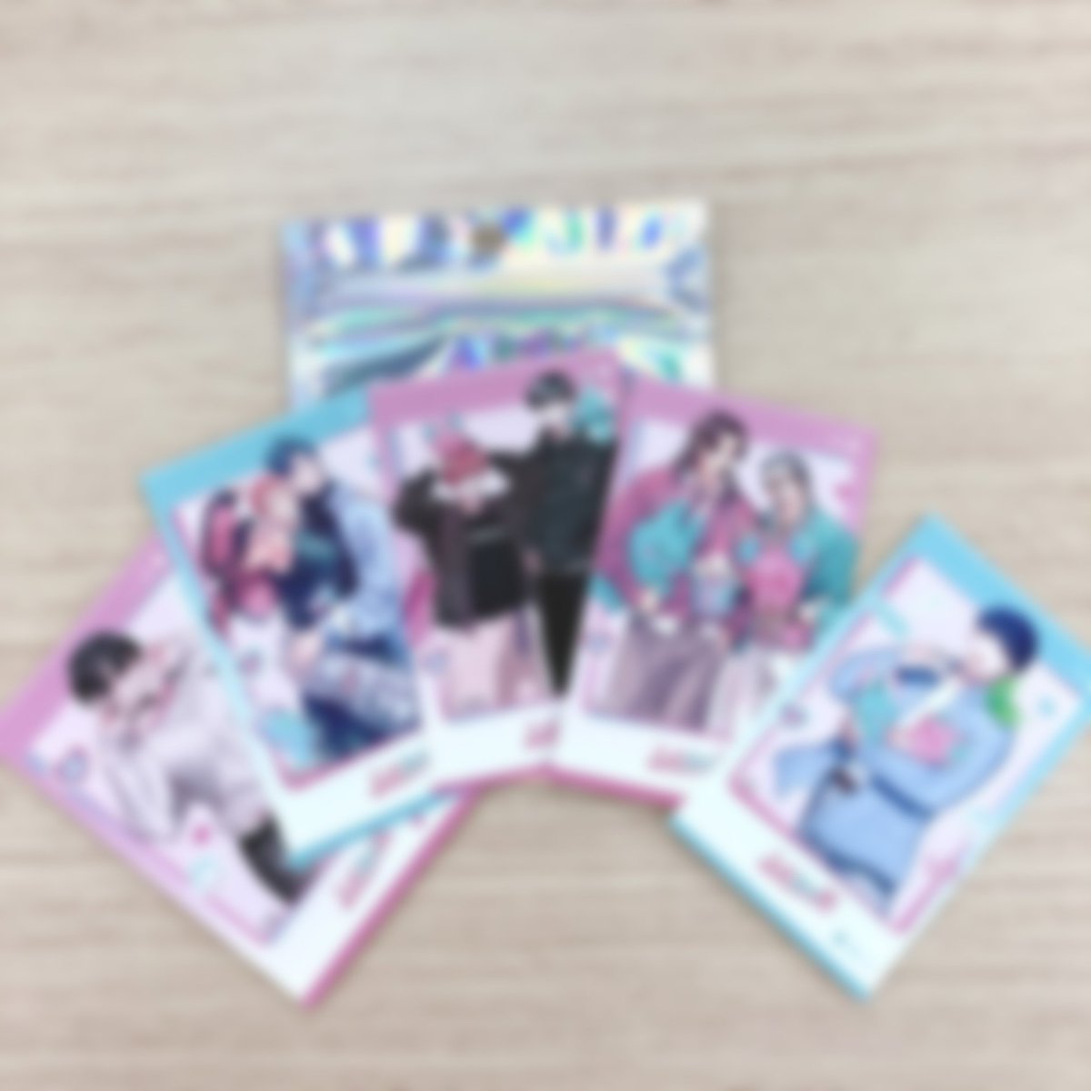 Lovecul_BL's tweet photo. 🍀✦ː──────────
#らぶカル #J庭60 出展！
　スペシャル企画
────────────ː✦🍀

📸✨描き下ろしインスタントフォト風カード✨

指定ハッシュタグ＋らぶカルブースの写真をSNSに投稿で5枚セットをプレゼント🎁
全貌は会場でのお楽しみ！ https://t.co/fmQvLTEsAr