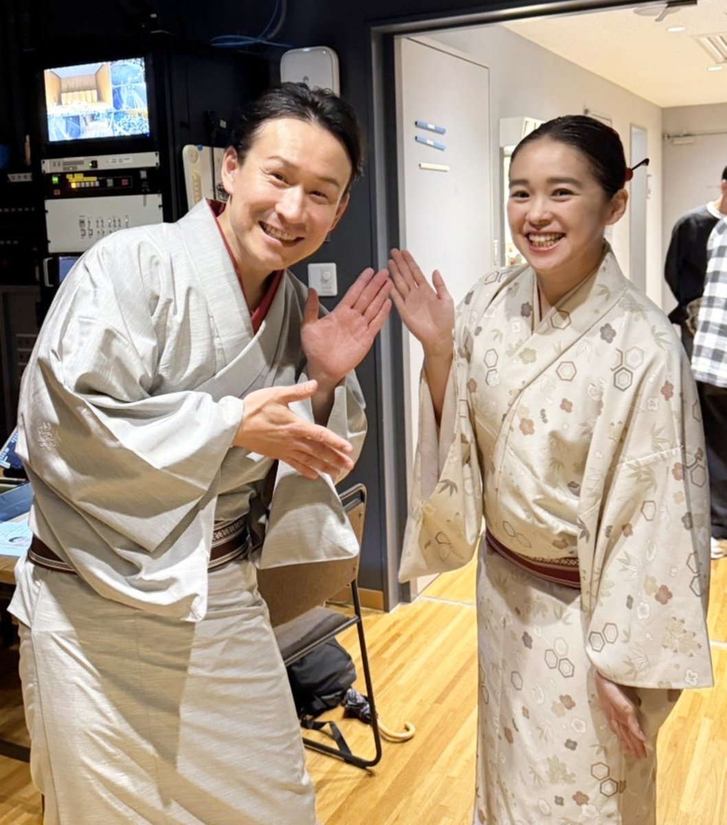 hayashitsuruko's tweet photo. 本日は金沢アートホールにて、わん丈くんとの二人会でした！
初めてのお客様、そして毎年来てくださるお客様もいらっしゃり感謝です🥲🙏✨

11月は北海道札幌での二人会もございます♪
皆様のご来場を、お待ちしております🙇✨
https://t.co/rm38CgJuj1 https://t.co/V6HEY0cVg4