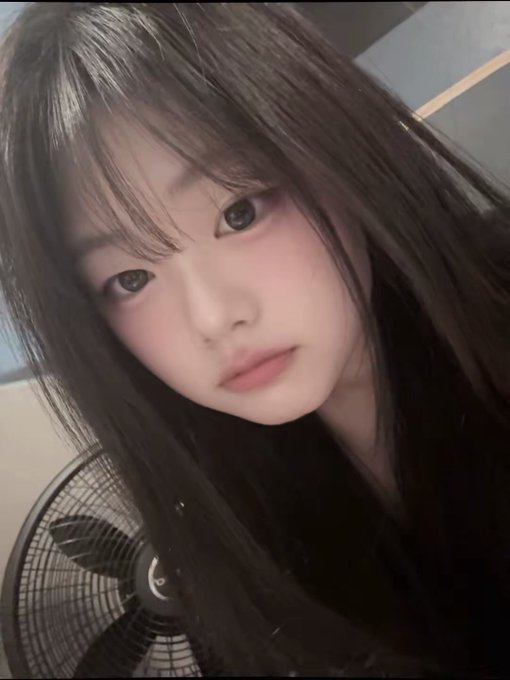 amanda63it7's tweet photo. 트친들 자지마 나랑놀아 제발 나랑놀아주오
#일상계_𝕏친소 #일상계𝕏친소  #일상계트친소 https://t.co/L9gecFg2kj