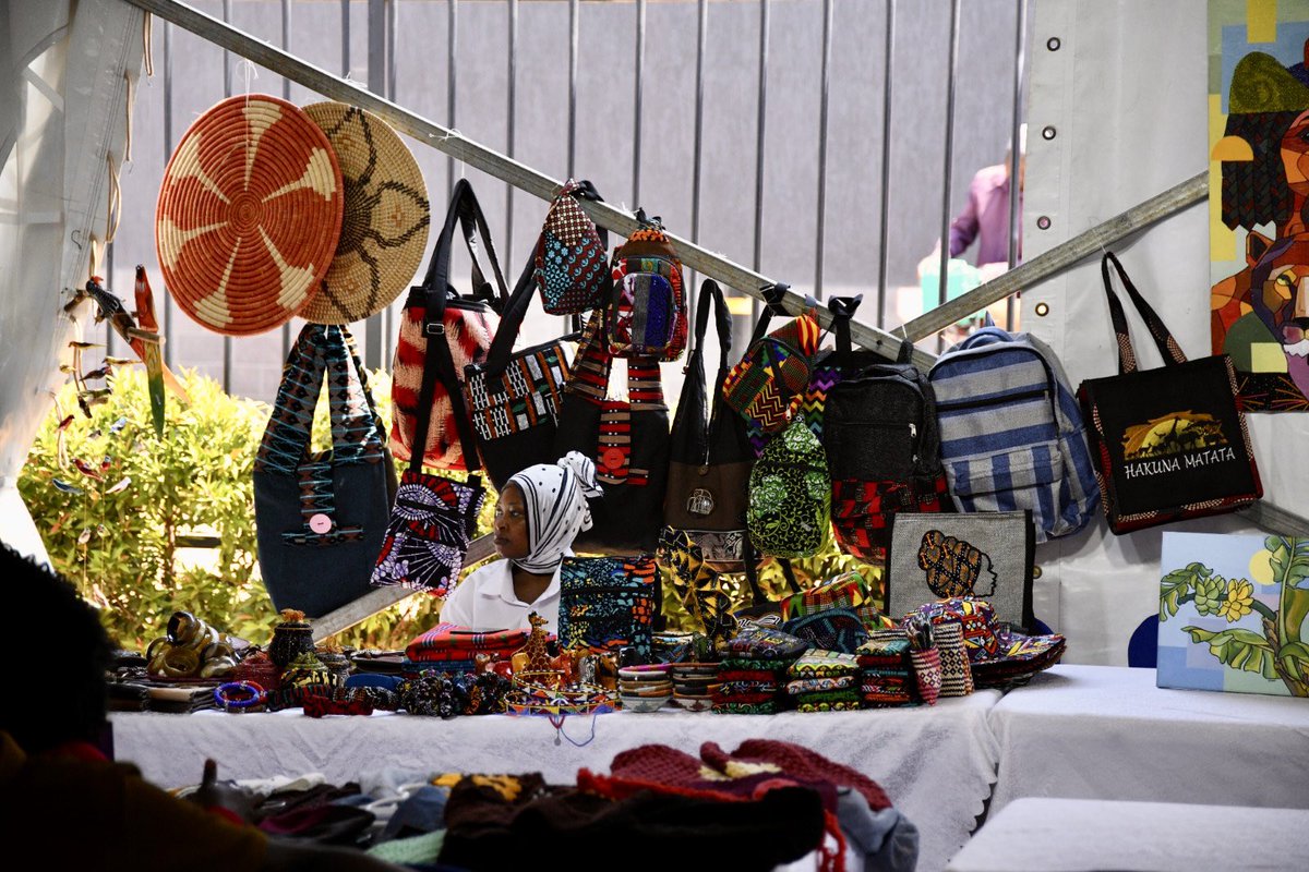 UNDPUganda's tweet photo. Happening now! ✨

#ThePearlMarketplace is live at Akamwesi Mall, bringing together local businesses, talent and creativity under one roof.

Come through, discover local products, connect with entrepreneurs. https://t.co/vCRxmtXZKt
