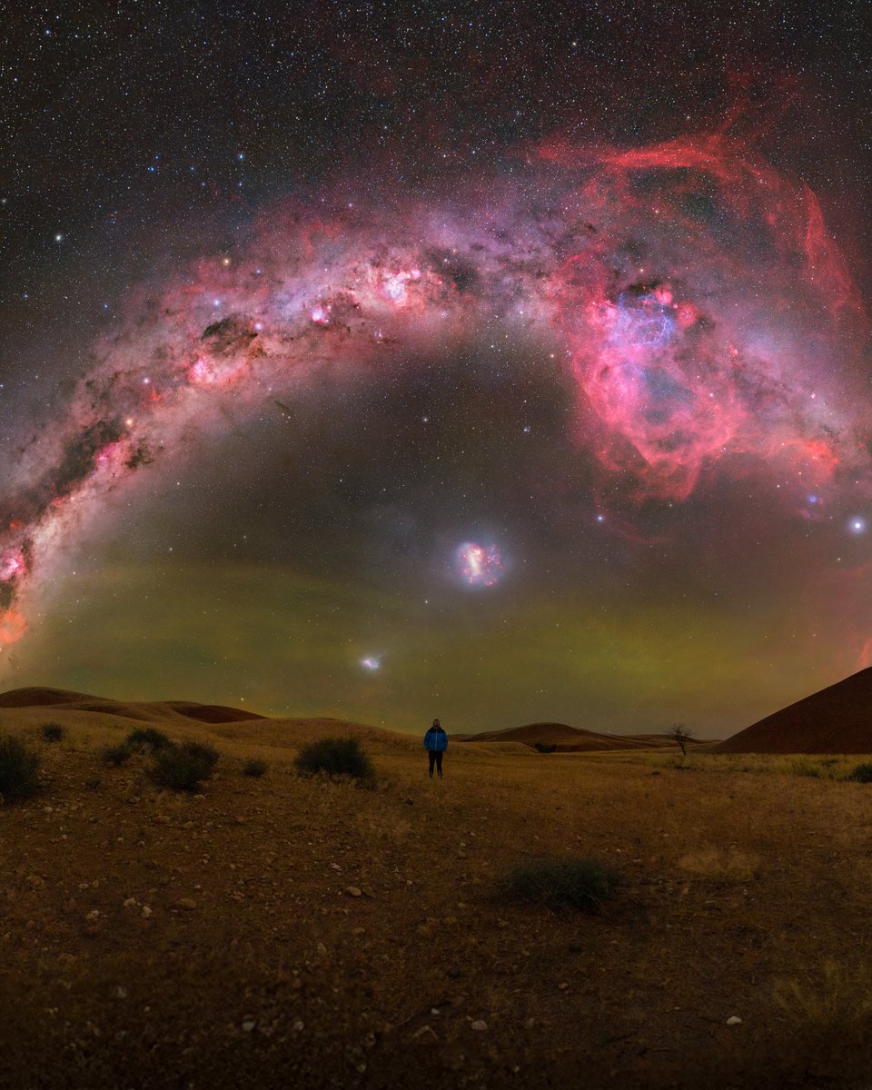 Thespacetechguy's tweet photo. Galactic nights in Namibia 🇳🇦 https://t.co/1OYU9pxD0O