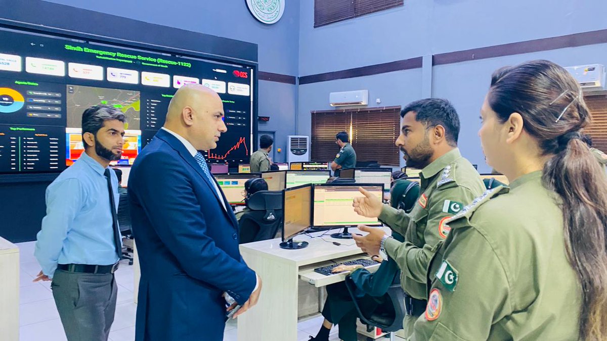 sharp_pak's tweet photo. CEO SHARP, Mr. Mudassar Javed, along with Adv. Qurat-ul-Ain &amp; Adv. Illumdin, held a meeting with Rescue 1122 Sindh in Karachi.
The delegation met with Dr. Abid Jalaluddin Shaikh, Chief Operating Officer / Director, Rescue &amp; Operations, &amp; Ms. Ayesha, In-charge, Emergency Rescue. https://t.co/4pD0kb86Xl