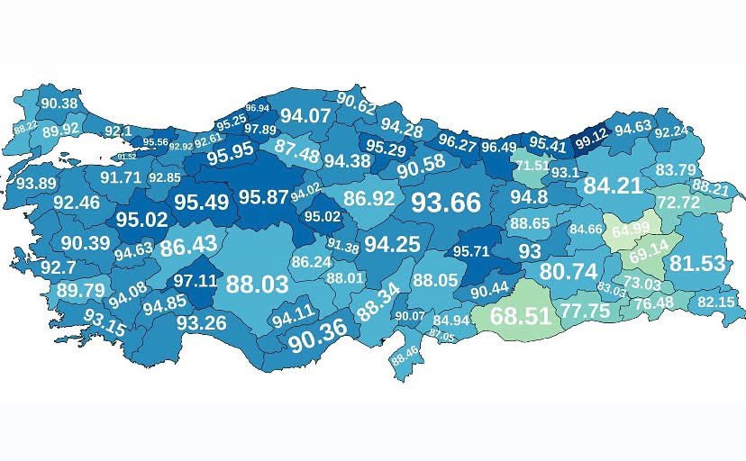 haritaseviyoruz's tweet photo. Türkiye’de kız çocuklarında okullaşma oranı (2021). Rize bu konuda da Türkiye birincisi. 

Kaynak: TÜİK https://t.co/RtwYFwylm6