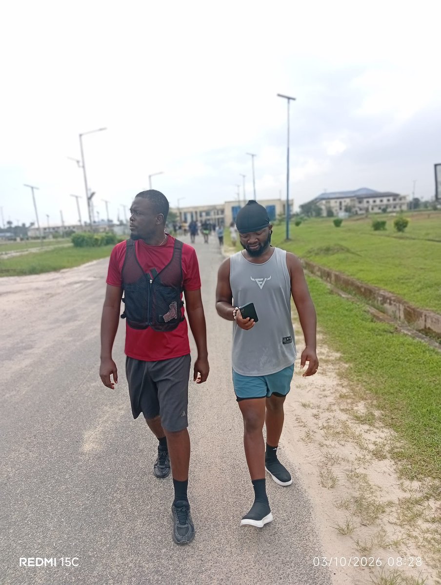 GovvmentJ's tweet photo. We strong pass Wetin dem dey think.
Today own don comot.
Join us if you’re in Warri, Effurun, Osubi, Udu, Sapele and Ughelli.
#RuncliqueHq https://t.co/UtP9LqNNbj