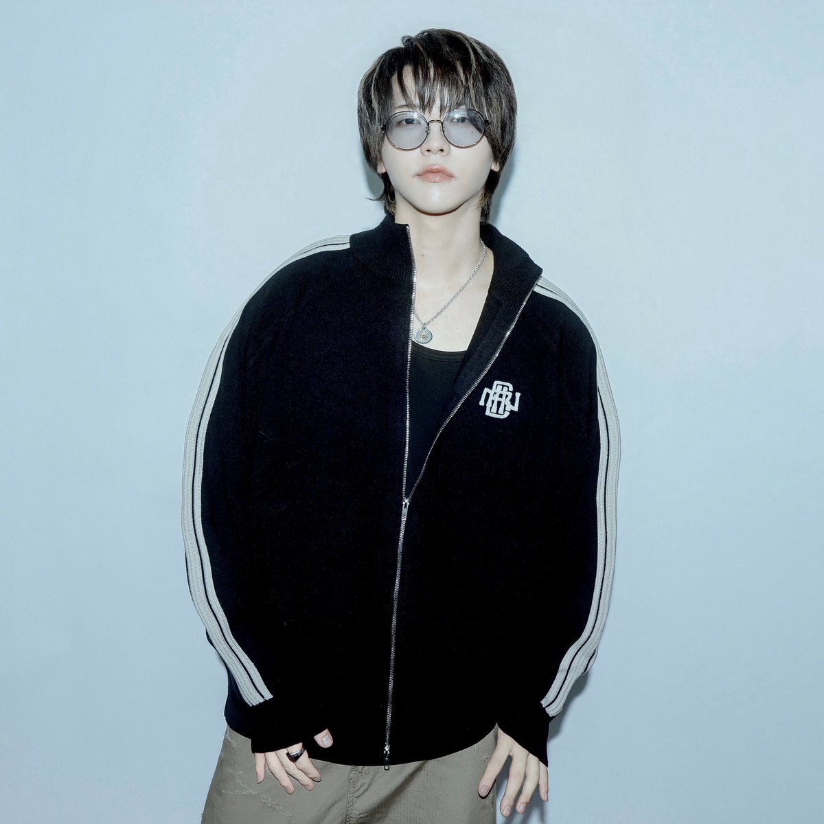 CHRONOIZM_JAPAN's tweet photo. 【2026 Autumn collection】

◽️KNIT TRACK JACKET/BLACK
↪︎¥22,800

https://t.co/cyr9vSW7a6 https://t.co/fsmJgTN00r