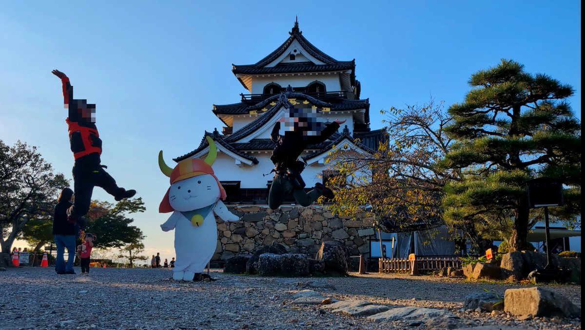 todayama_'s tweet photo. 友と琵琶湖御当地ラリーに参加中

今日は彦根城で終わり⋯
待て！明日！
#CBTR https://t.co/2477POIN1x