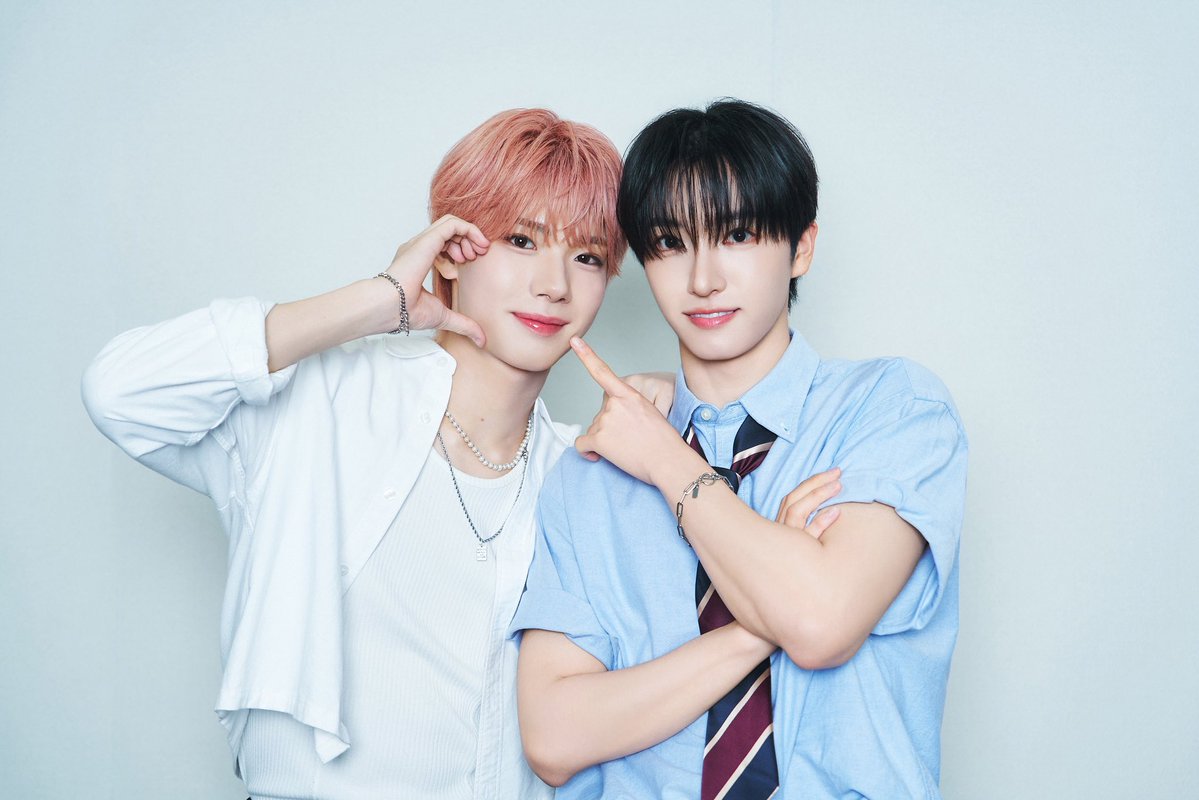 realsoundjp's tweet photo. ──✦✧ KO1KEYZ リレーインタビュー ✧✦──

🔗撮りおろし写真一覧はこちら！
https://t.co/47Yr3yts55

💫Vol.3：YOSHIKI＆SIYOUNG
https://t.co/BQjefy5Njs
#KO1KEYZ #코이키즈 https://t.co/hxlT0JiZNL