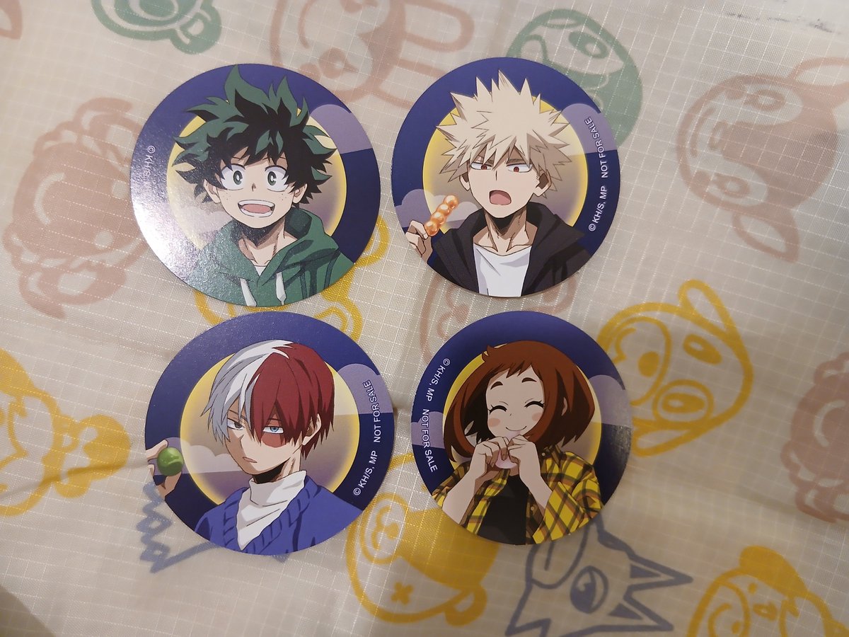 ii_koukan's tweet photo. 【交換】僕のヒーローアカデミア　ヒロアカ　アニメイト　お月見　缶バッジ　特典　アクリルキーホルダーコレクション

譲→緑谷　爆豪　轟　麗日
求→同種相澤(缶バはミニキャラ)

11/8梅田、郵送交換希望です
特典は缶バッジ、キーホルダーとのお纏めのみ
出先のためIDなし https://t.co/WYj1XOH1cu
