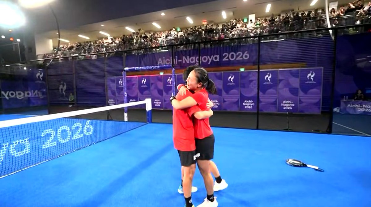 BadmintonTalk's tweet photo. Padel: Fadona/Fitriani dipastikan meraih perak usai kalah 3-6, 4-6 dari Tokumoto/Tsukamoto. Terima kasih perjuangannya!

#AsianGames2026 https://t.co/NcjEZxja6q