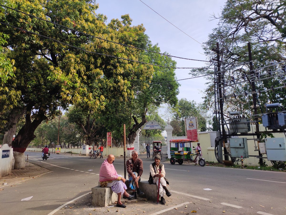 devamitrapanda's tweet photo. #myrandomclick फुर्सत में दुख सुख की बातें 😍😍😍 https://t.co/oKI23EbmEG