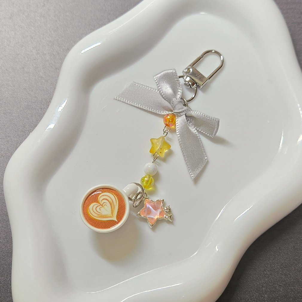 Tea_latteko's tweet photo. カフェラテのチャーム☕️
#ビーズアクセサリー
#ハンドメイド https://t.co/LG1jl4WWH4