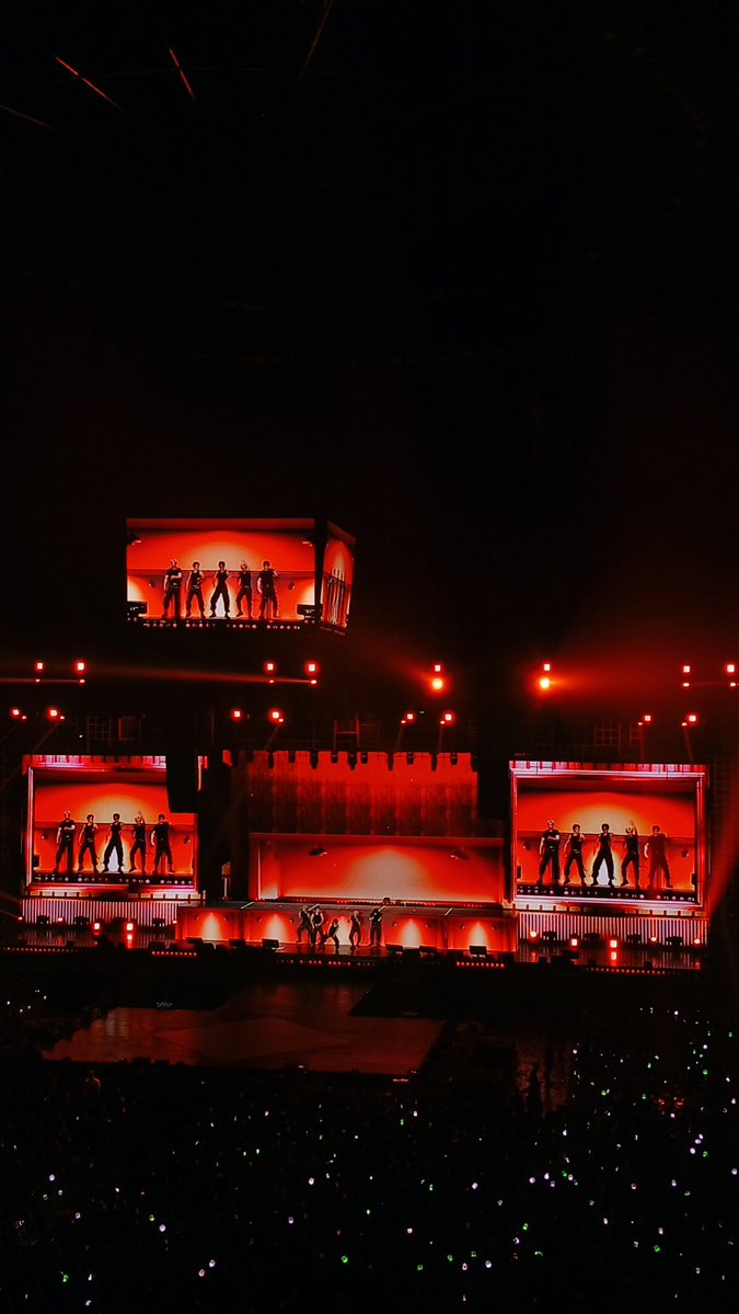 bilsabila_'s tweet photo. merah membara🔥 
#NCT127 #THE_REDLINEinJakarta
#NCT127_5TH_NEOCITY_THE_REDLINE https://t.co/2ML8c9f2HI