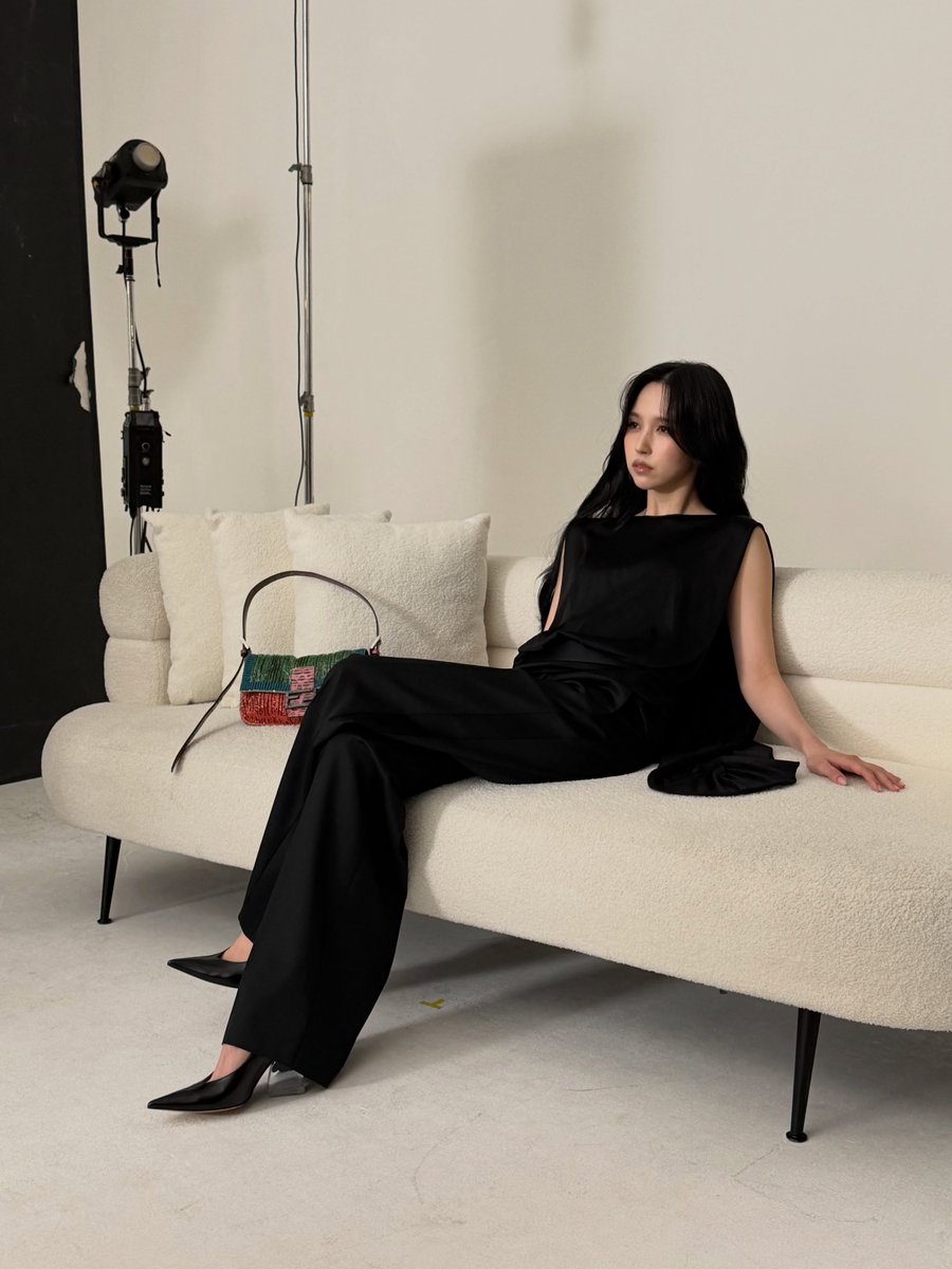 godmitzu's tweet photo. MINA FOR FENDI &amp; ELLE JAPAN https://t.co/YaeuMSbCKy