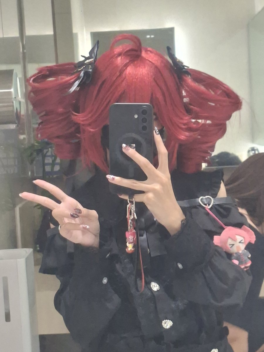 grimruu's tweet photo. Teto today! ✌️🔻🔴🔻 https://t.co/WbOBPZJWRy