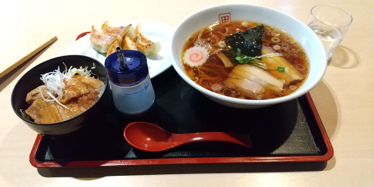syoru0's tweet photo. 白河ラーメン食べてきた😋手打ちでめっちゃ美味かった https://t.co/hMJFfbrDOw