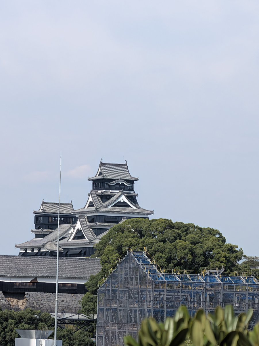 loopstar03's tweet photo. 熊本来た！
詩楽劇武と健（タケルとたげる）
熊本復興支援公演🏯
和の音色と共に物語が紡がれてあっという間の時間だった！
マッティの情熱を秘めた役柄も素敵だったし、太鳳さんも殺陣や舞踊も素晴らしく、まつ虫君の大活躍も胸熱だったわ😊
明日の公演も楽しみ❤️
熊本ラーメン🍜も美味しかった👍 https://t.co/23TuT7BaZE