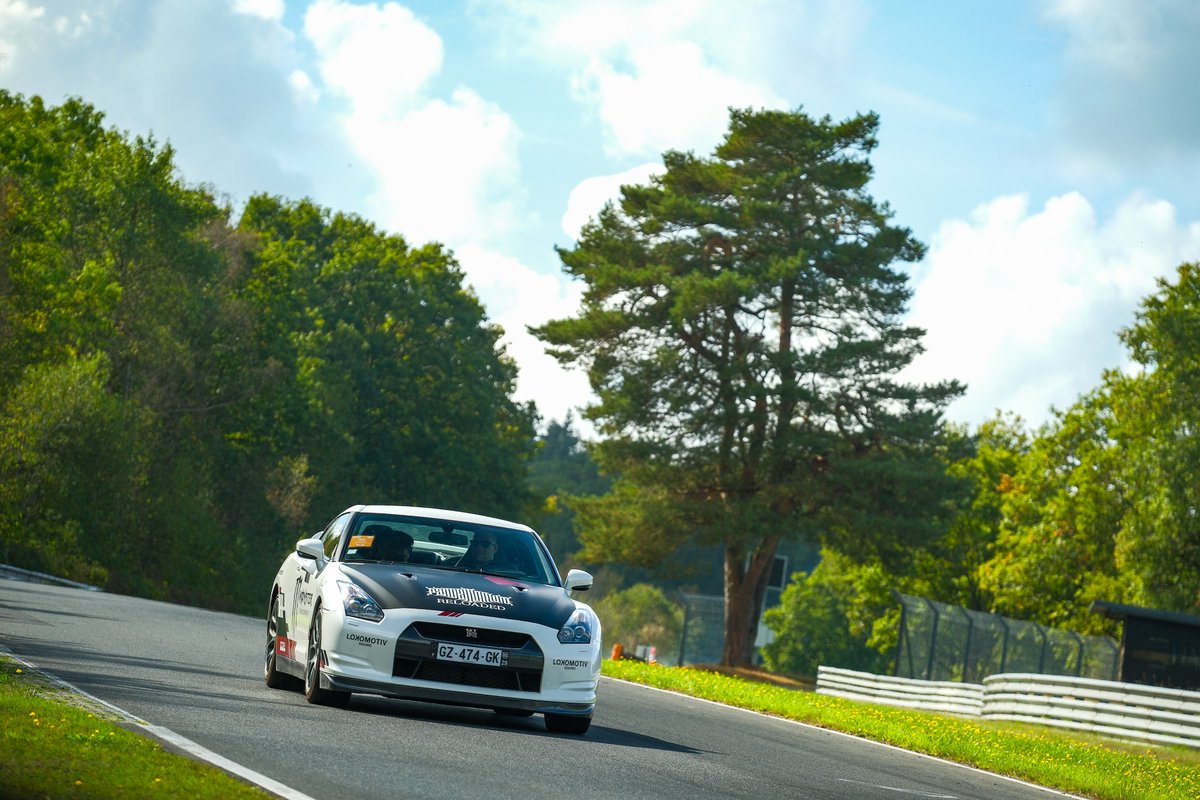 djemloup's tweet photo. First time on the Nurburgring with @cwoodsdean, super fun expereince, would love to go again with more friends ! https://t.co/YGIKq6ky4B