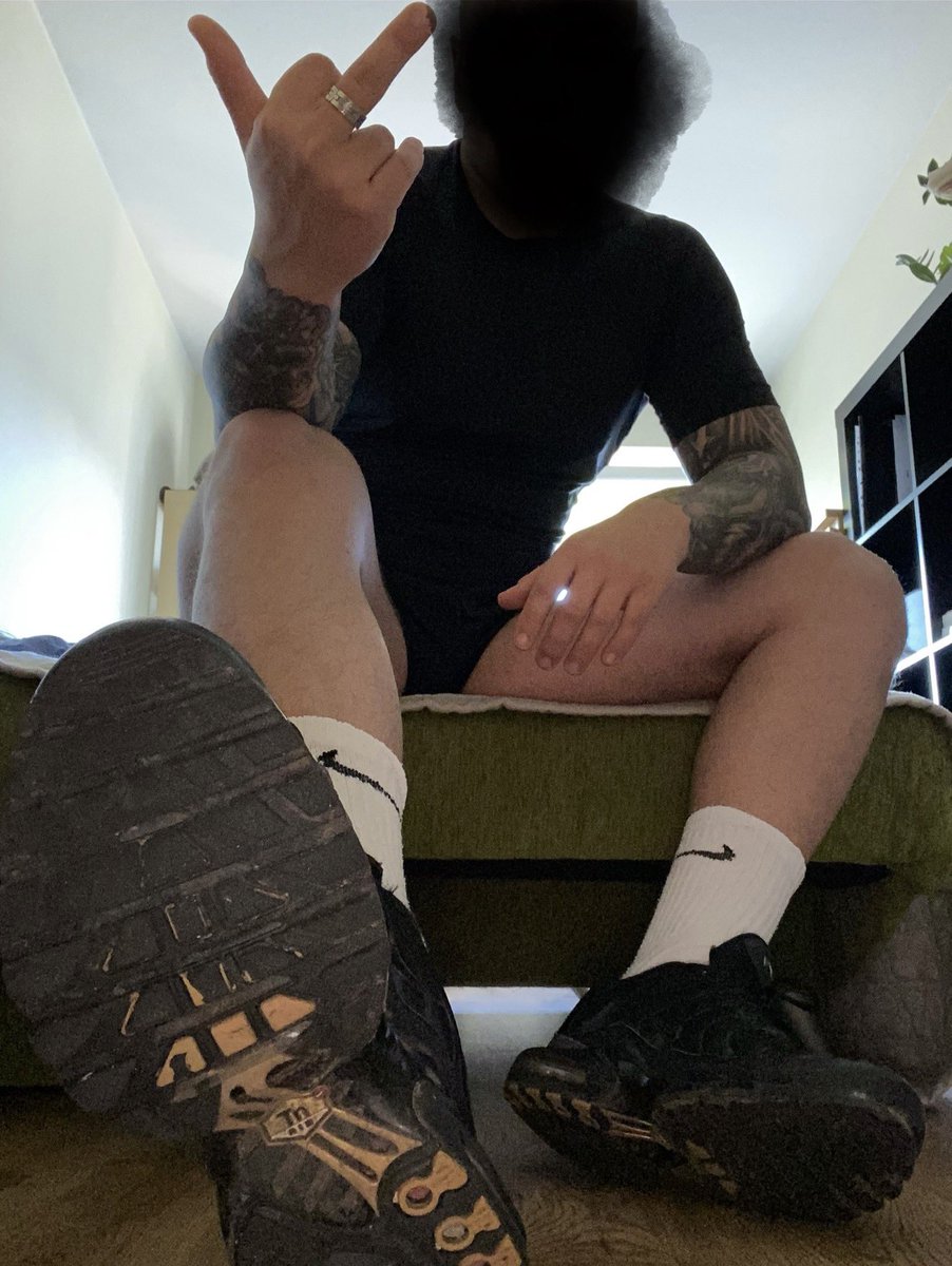 feetmasterbf tweet picture