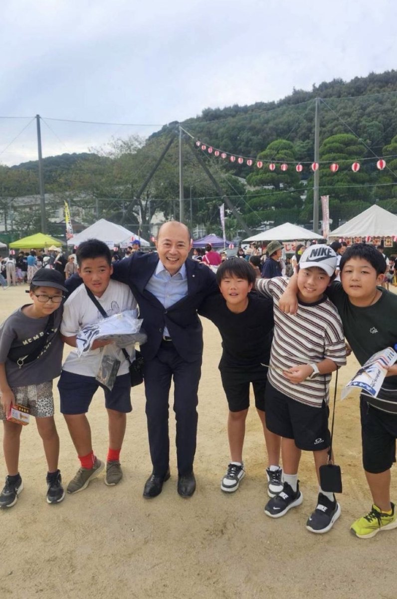 suzuki46genki's tweet photo. 秋晴れの10月3日、こがフェス2026（旧古賀地区納涼夏祭り）、幅広い世代で大いに盛り上がっています！ご準備、運営にご尽力頂きました皆様、どうもありがとうございます🙇‍♂️

#長崎市 #秋祭り #こがフェス https://t.co/3neUCBJ34o