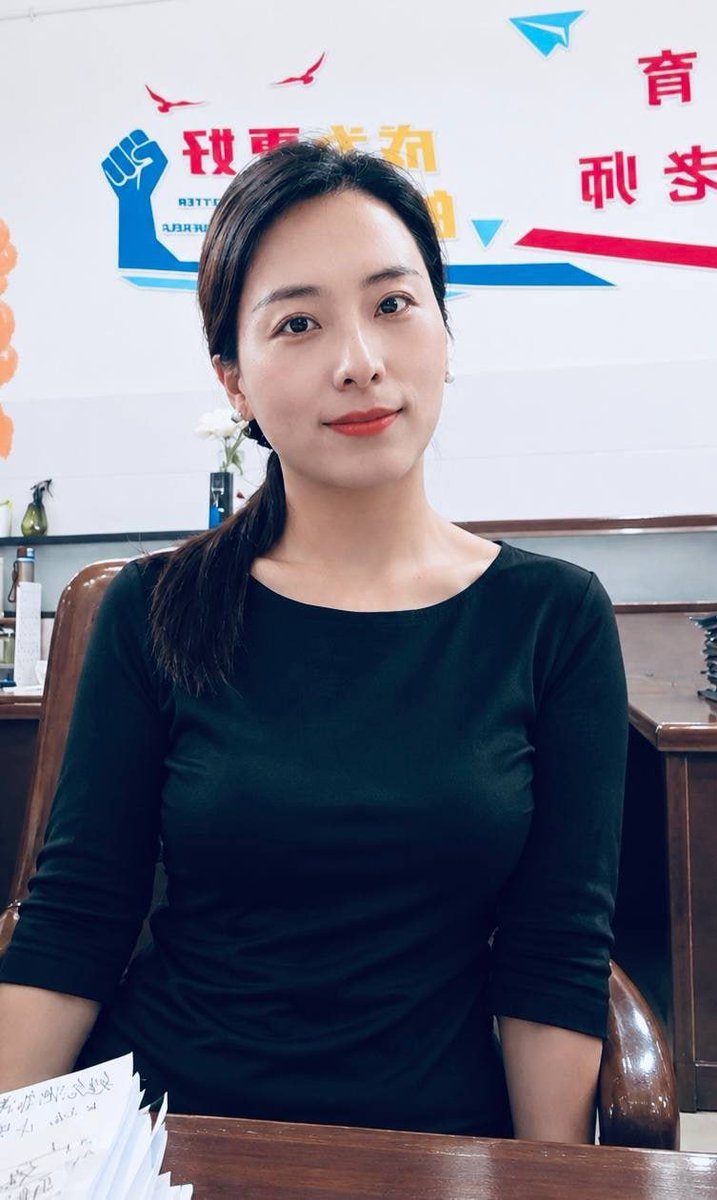 Norlelah14's tweet photo. 本人90后  已婚已育 职业老师，第一次在x发照片不知道有没有人喜欢我这一款。
有跟我一样刚翻墙的吗？ 认识下 https://t.co/4Bl0hVK050