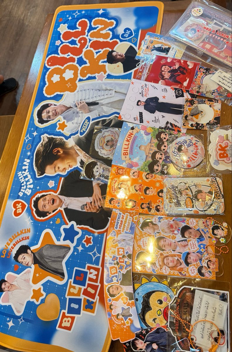 bbillbeam's tweet photo. มาแล้วครับ🧡🤍
ขอบคุณกอว.น่ารักๆทุกชิ้นค้าบ🫶✨
#HBDBILLKINxLITTLEBKPP2542
#ProjectForBillkin27th
#BILLKIN27thEdition
#Bbillkin #บิวกิ้น https://t.co/Ow4kcpFi7G