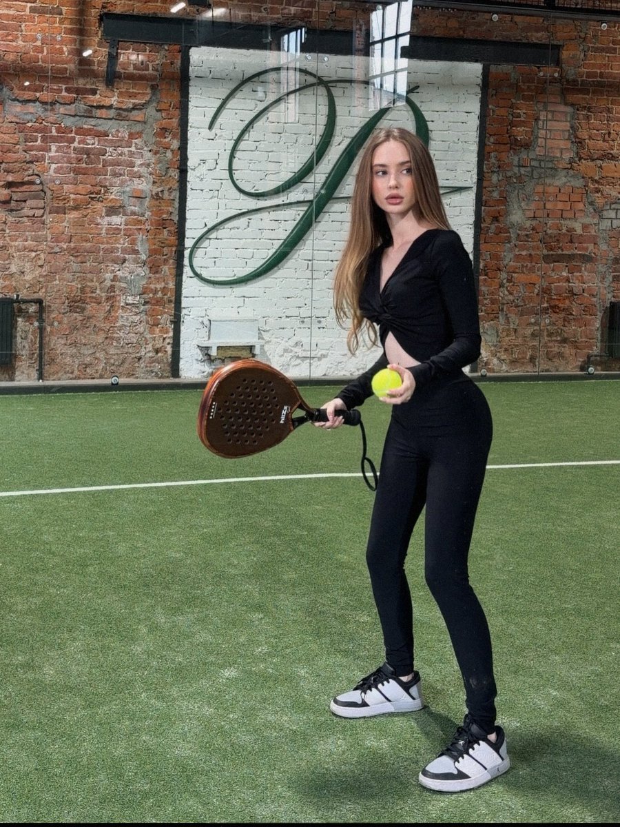 SnowWhite_757's tweet photo. Exercise can help you temporarily forget your worries https://t.co/x0JrT730XX