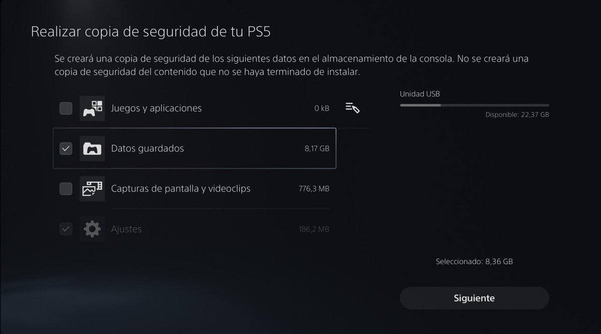PlayVerso's tweet photo. Si cambias de PS5 o pasas a una Pro y has escuchado eso de "no puedes transferir los guardados sin PS+", no es cierto: En ajustes/Sistema/Software de sistema y Copia de Seguridad, eliges solo guardados (y ajustes) y los transfieres a un USB. Y listo para tu nueva PS5.

#PS5 https://t.co/uCTxPEpZTw