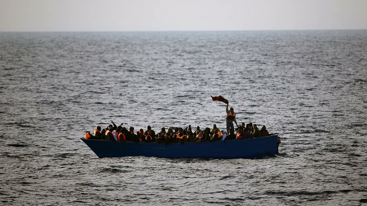 BlobRai3's tweet photo. MARE APERTO
Alle 20 su Rai3 #MareAperto, puntata speciale di #blob... Canale di Otranto, Lampedusa, Cutro e non solo... Dal 1990 ad oggi si stimano oltre 43.500 migranti morti o dispersi nel Mar Mediterraneo... Per non dimenticare... A cura di Simona Buonaiuto. https://t.co/ioR0UO1PSj