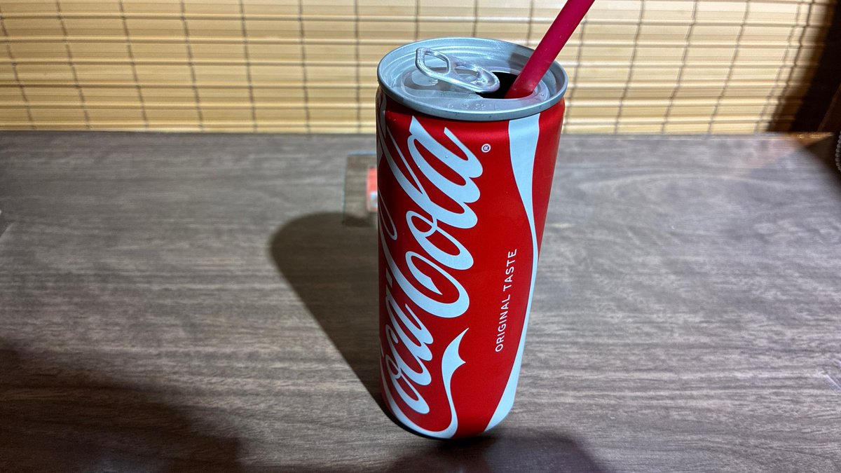 Ka3Yug1's tweet photo. 一蘭来た https://t.co/P9pyxv5MJ5