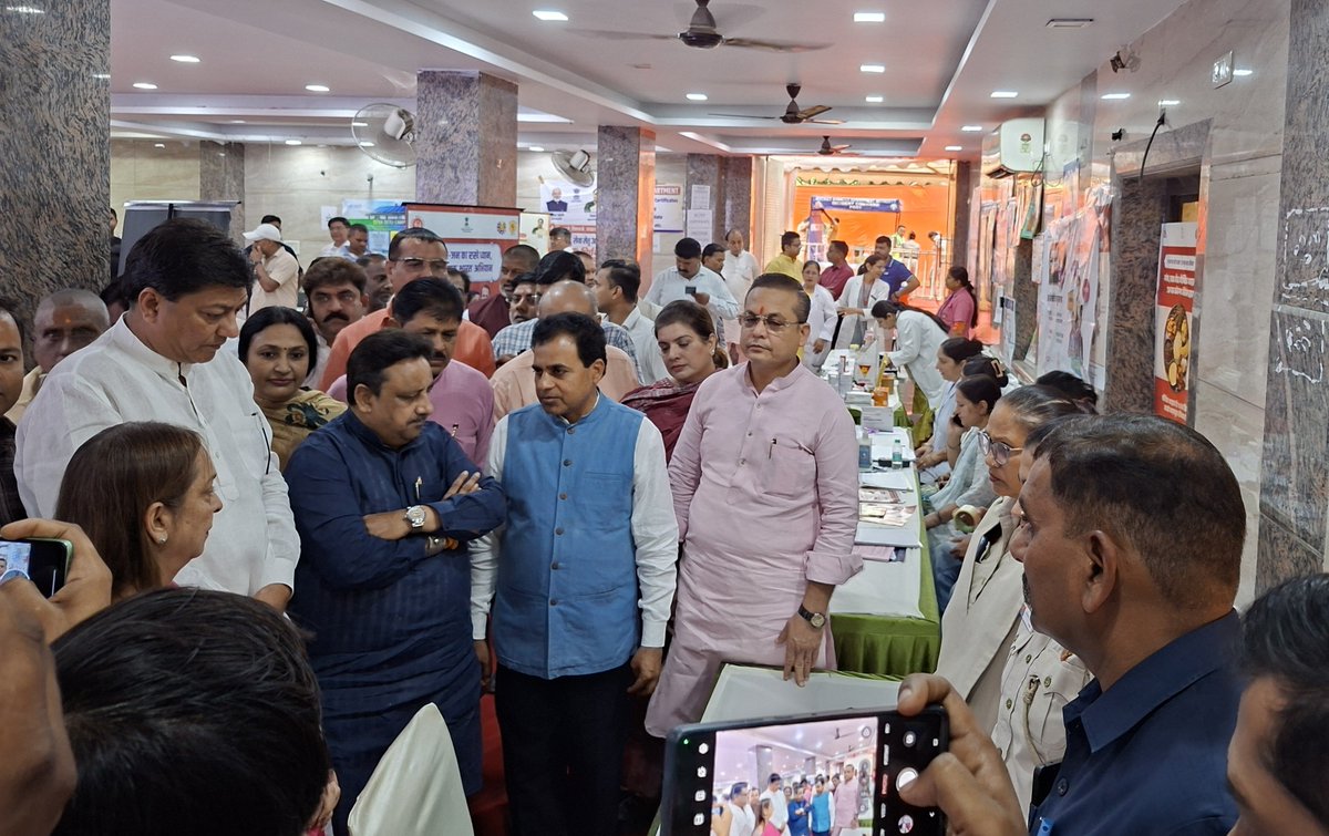 arvindgargbjp's tweet photo. आज मॉडल टाउन विधानसभा में #SevaSankalpAbhiyan के अंतर्गत आयोजित 'सेवा सेतु शिविर' में सहभागिता की।
शिविर का उद्घाटन माननीय सांसद श्री प्रवीण खंडेलवाल जी के द्वारा किया गया।
#BJP4IND #BJP4Delhi #ArvindGarg https://t.co/n7anu9bXpM