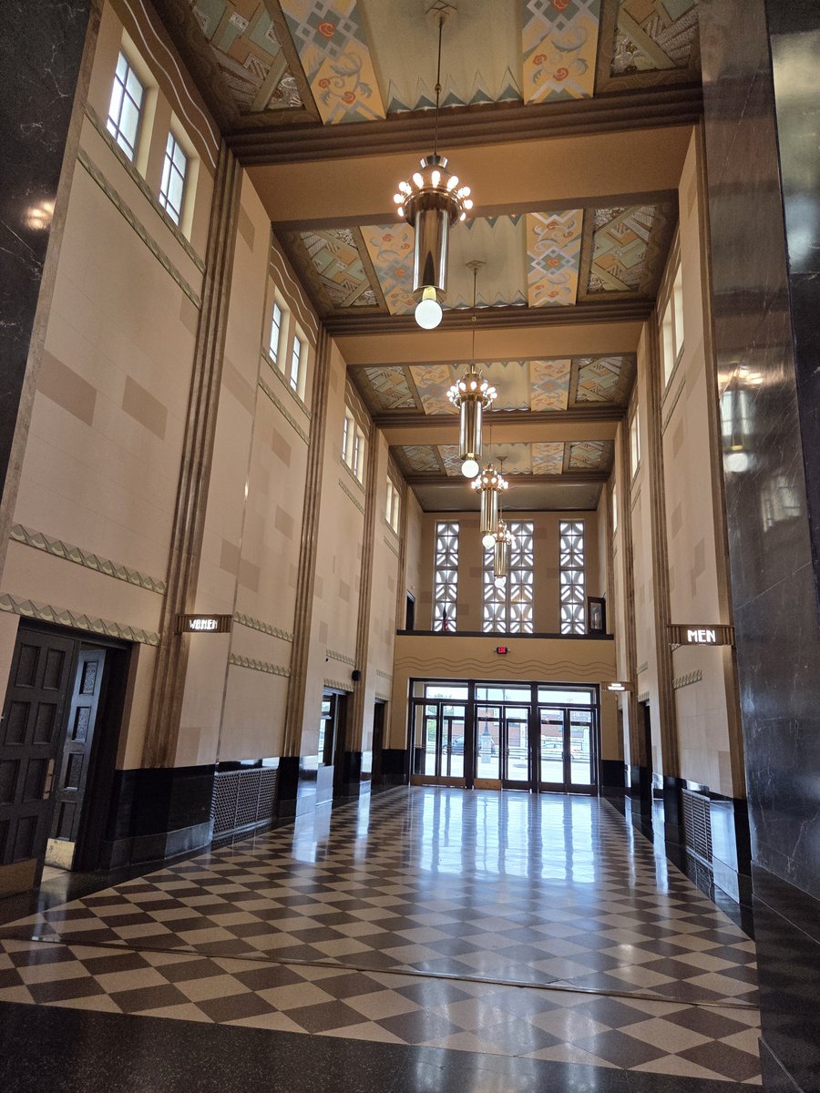 AggPulmToilet's tweet photo. @gietzschean I just visited the old Union Station in Omaha, NE. Right up your alley, Dume! https://t.co/57vGpXcQwl