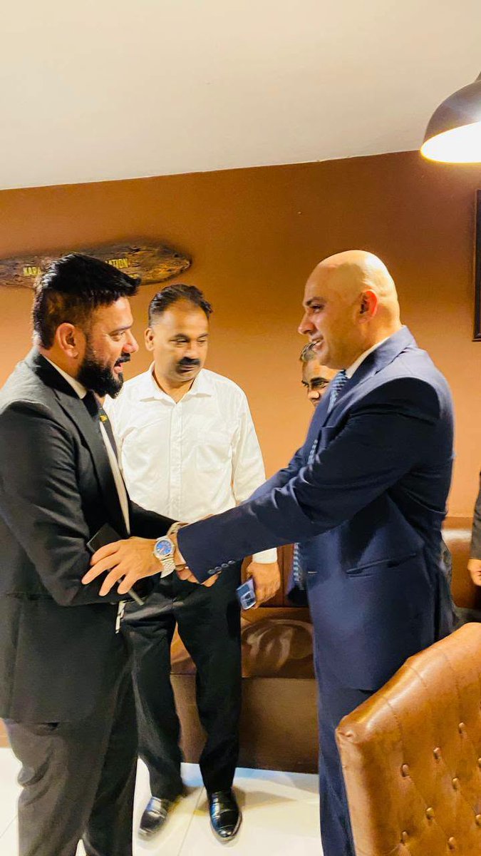 sharp_pak's tweet photo. CEO-SHARP Pakistan, Mr. Mudassar Javed, joined by Adv. Qurat-ul-Ain &amp; Adv. Illumdin, held a meeting at the Karachi Bar Association, Karachi. The meeting was hosted by Mr. Amir Warrich, President of the Karachi Bar Association. https://t.co/epsVGeTtaH