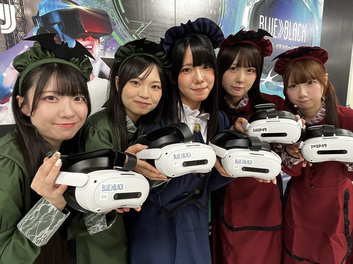 STYLY_XR's tweet photo. 今日から始まってます！
体験ナビゲーターは彼女たちがお出迎え。
ぜひお立ち寄りください！ https://t.co/R2Edfc18V0