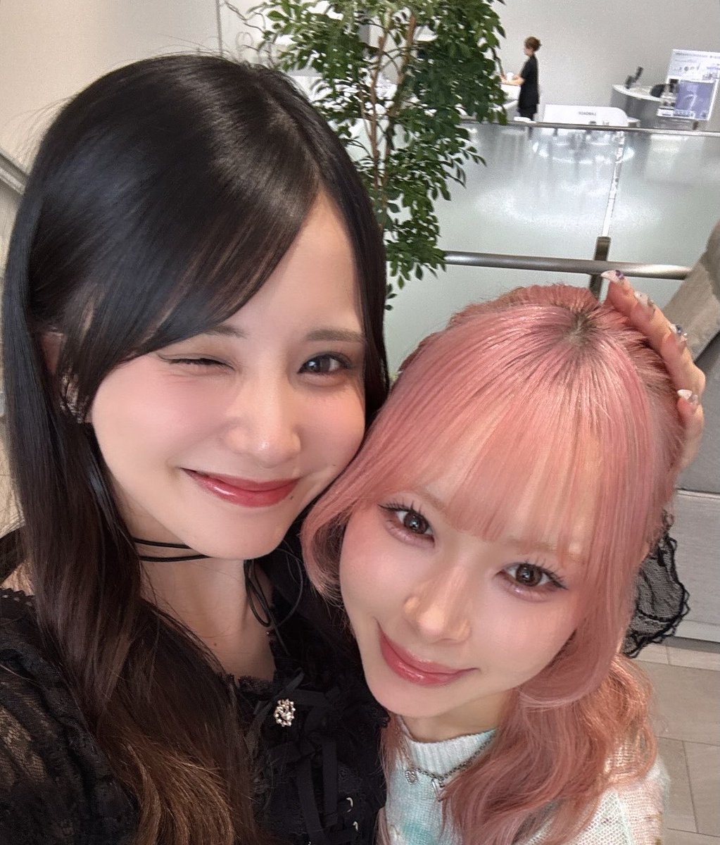 rio_gankoku's tweet photo. 北里理桜 倉瀬ねこ 顔 https://t.co/ckpkaDyDhh