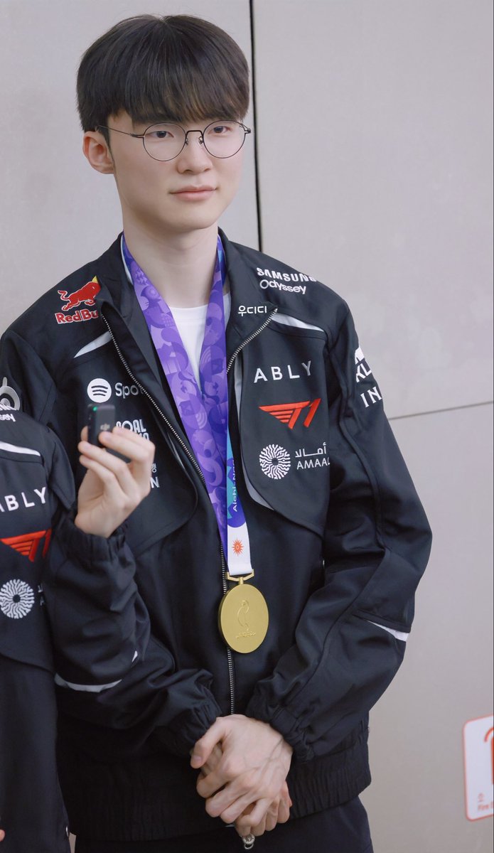 udidi0404's tweet photo. 🏅🏅

#Faker #페이커 https://t.co/nb1xvtYHOG