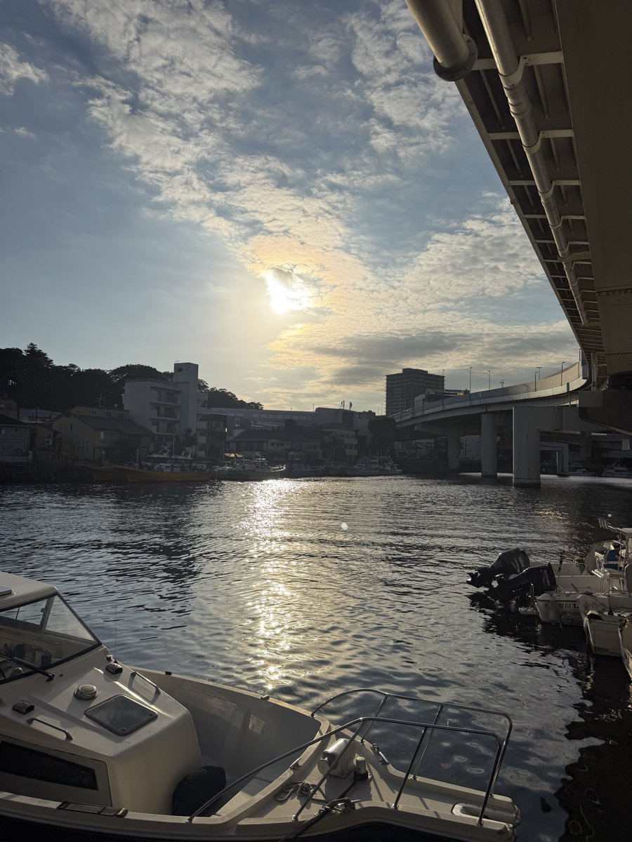 4baRi910's tweet photo. 夕方。　懐かしの場所で。　久しぶりの遠距離外出 https://t.co/COcnq6epZS