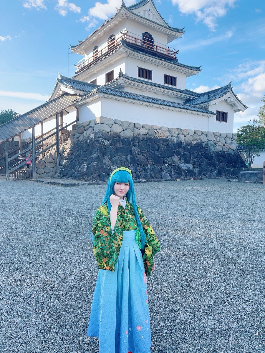 sayaka0505zp's tweet photo. ずん子ちゃんコスで #鬼小十郎まつり へ！

お声がけくださった方、お写真撮ってくださった方ありがとうございました💚

昨年は雨だったので今年は晴れて良かった☀️
大迫力の合戦、ゆっくり観ることができて楽しかったです🏯✨

#第19回鬼小十郎まつり
#白石市 
#いいね白石 
#東北ずん子 https://t.co/Q8u8nEScwt
