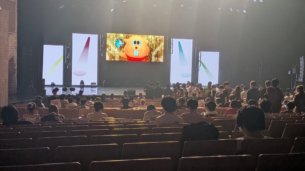 iwazun_'s tweet photo. 日帰りで金沢へ🙂
#浅野川 #六角堂 #remref #かがやきフェス https://t.co/MzWCco6XfD