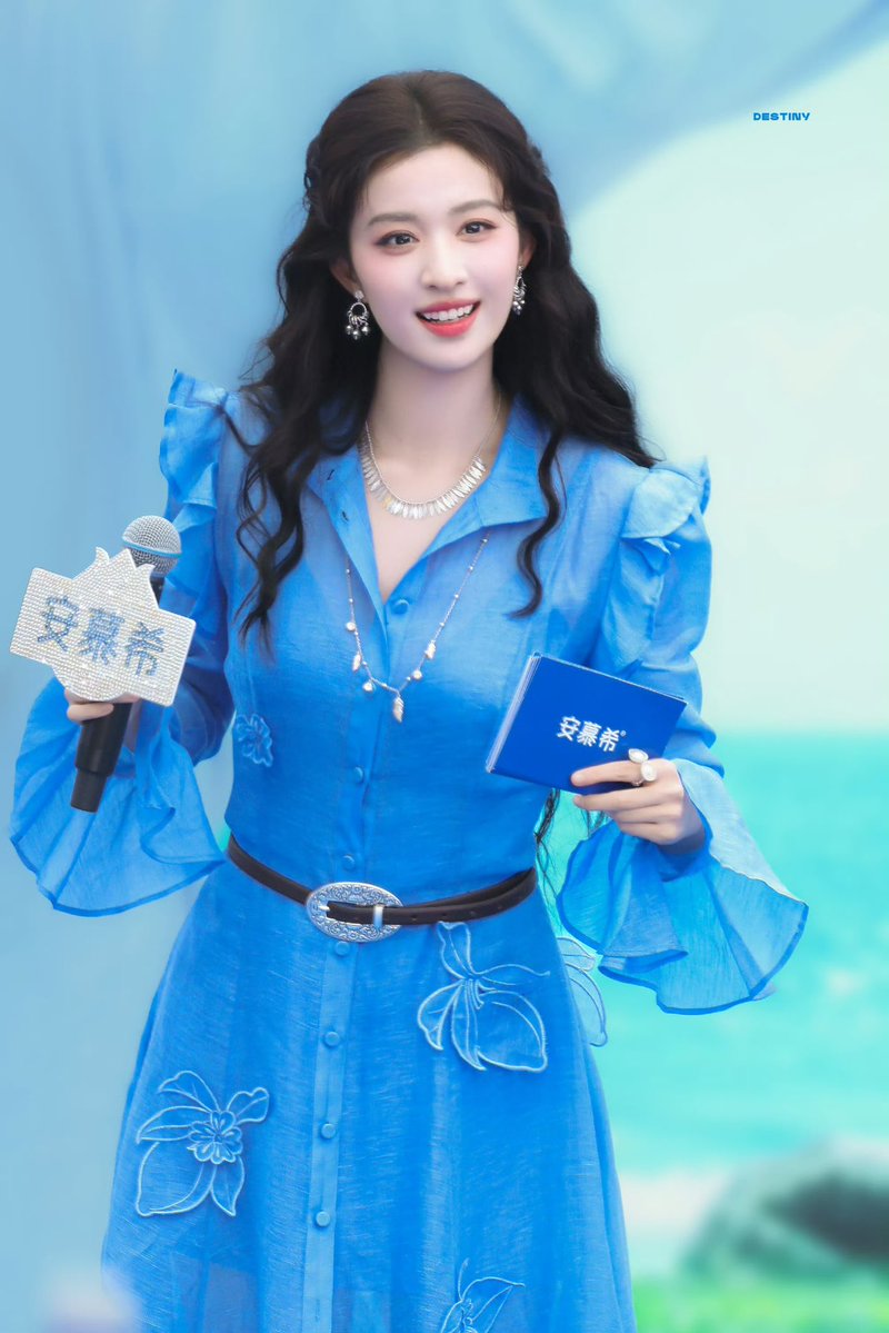 wcr_thailand's tweet photo. งานอีเว้นท์ Anmuxi  🫐💙

Cr: Destiny-王楚然 

#WangChuran #หวังฉู่หรัน #王楚然 #wangchuranthailand https://t.co/uIrq3iQXG1